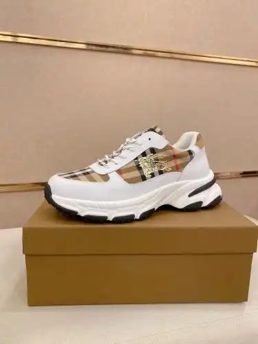 Burberry* Men's Code: 0628B60 Size: 38-44 (45 Custom made without return)