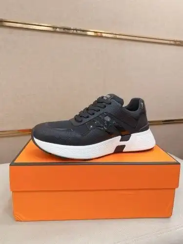 Hermes* Men's Code: 05C10 Size: 38-44 (45 customized products without return)