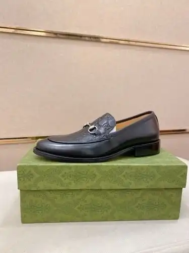 Guchi* Men's Code: 0824B90 Size: 38-44