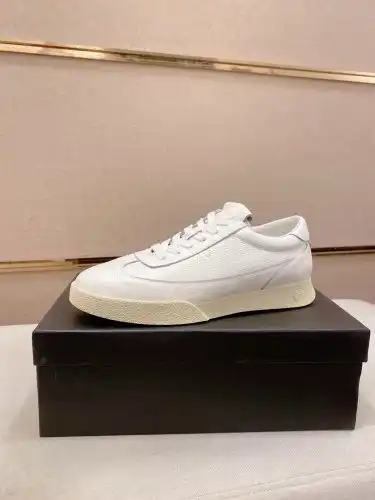 Armani* Men's Model Code: 0828B Size: 38-44 (45 customized)