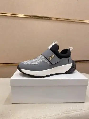 Dior* Men's Model Code: 0919B60 Size: 38-44 (customized 45.)