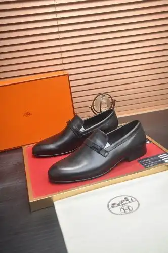 Hermes* Men's Model Code: 0812C00 Size: 39-44