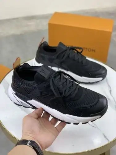 LV* Men's Model Code: 0830C40 Size: 39-44 (45 customized)