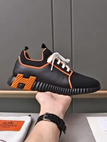 Hermes* Men's Code: 09C30 Size: 38-44 (45 customized products without return)