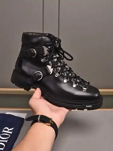 Dior* Men's Coding: 0821D30 Size: 38-44 (45 customized)