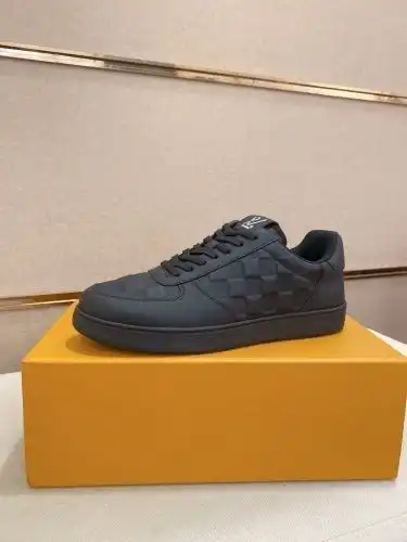 LV* Men's Code: 0911B Size: 38-44 (45 customized)
