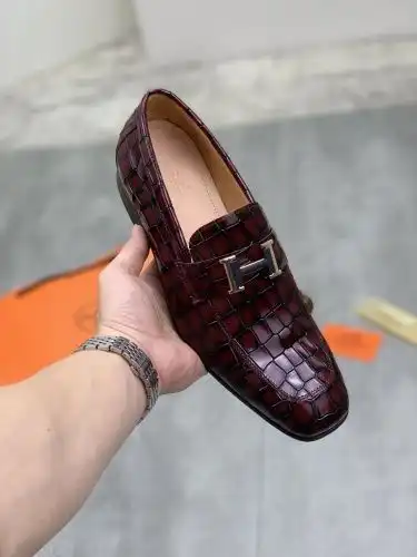 Hermes* Men's Code: 0909B Size: 38-47