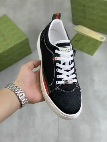 Guqi* Men's Code: 0916B30 Size: 38-44