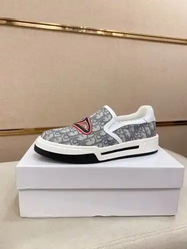 Dior* Men's Code: 05B30 Size: 38-44