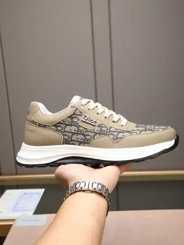 Dior* Men's Code: 0821B60 Size: 38-44 (45 customized)