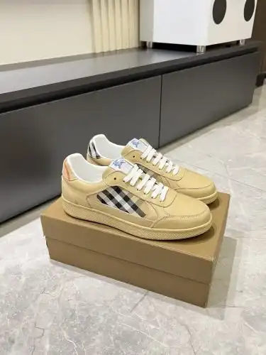 Burberry* Men's Code: 0913B30 Size: 38-44 (45-46 customized)