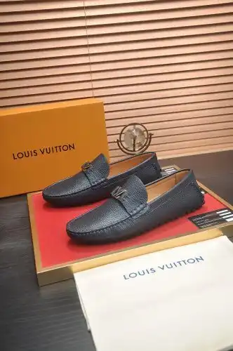 LV* Men's Code: 0825B40 Size: 38-44