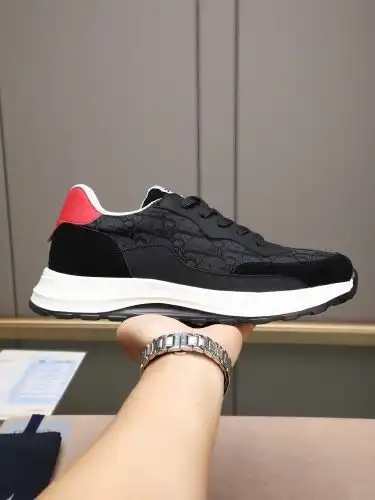 Dior* Men's Code: 0821B60 Size: 38-44 (45 customized)
