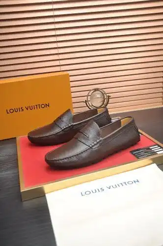 LV* Men's Model Code: 0812B40 Size: 38-44
