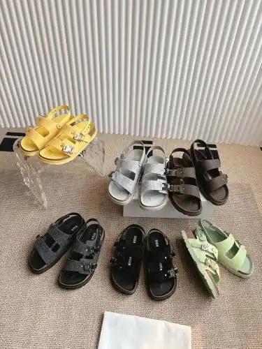 Dior x Birkenstock Global limited co-branded model* Couple model Code: 03C00 Size: 35-44 (45 customi