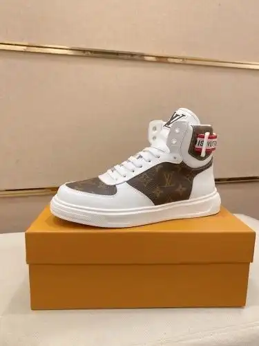 LV* Men's Model Code: 0919B40 Size: 38-44 (customized 45.)