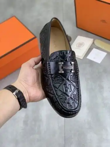 Hermes* Men's Code: 0830B60 Size: 39-44 (38 45 Customized)
