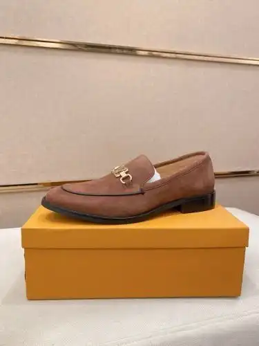 LV* Men's Code: 0824B90 Size: 38-44