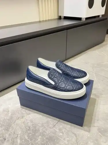 Dior* Men's Model Code: 0815B40 Size: 39-44 (45 46 Customized)