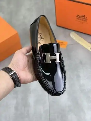 Hermes* Men's Model Code: 0727B10 Size: 38-44 (45 customized)