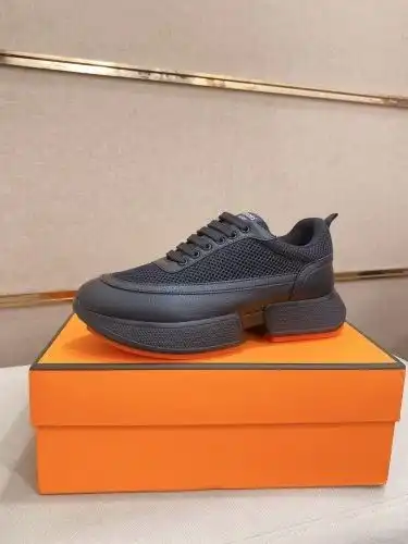 Hermes* Men's Code: 0905B60 Size: 38-44 (45 customized)