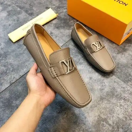 LV* Cowhide grain pattern for men Coding: 0718B60 Size: 38-44 (45 customized without return)