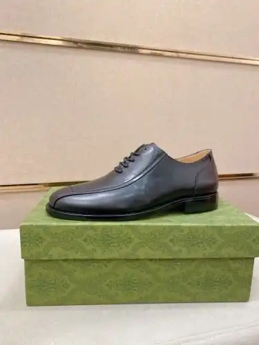 Guchi* Men's Code: 0824B90 Size: 38-44