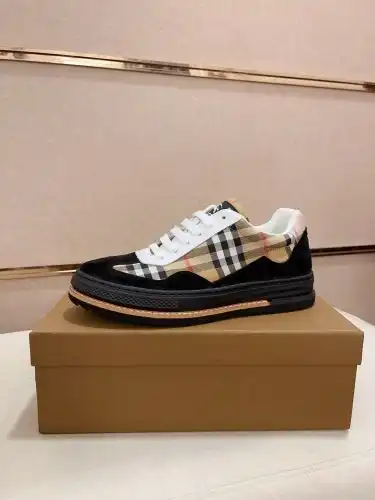 Burberry* Men's Coding: 0919B40 Size: 38-44 (customized 45.)