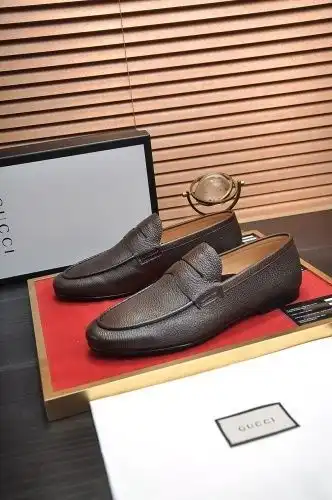 Guchi* Men's Code: 0724B90 Size: 38-44