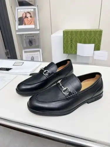 Guchi* Men's Code: 0819C30 Size: 39-45