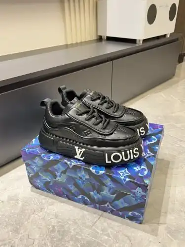LV* Men's Model Code: 0902C10 Size: 39-44 (38 45 Customized)