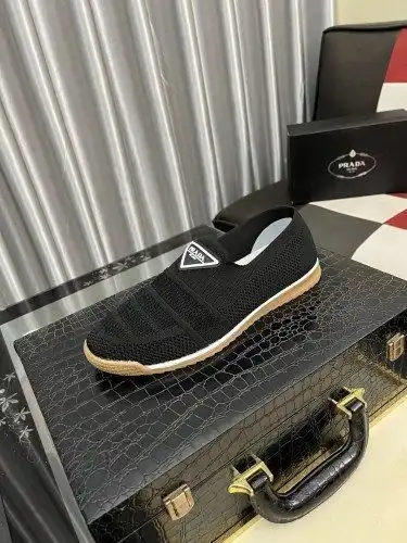 Prada* Men's Model Code: 0724B30 Size: 38-44