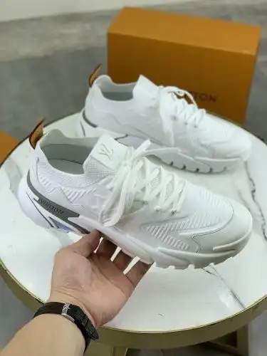 LV* Men's Model Code: 0830C40 Size: 39-44 (45 customized)