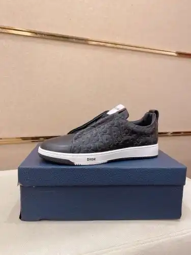 Dior* Men's Code: 08B60 Size: 38-44