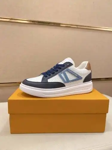 LV* Men's Coding: 0824B40 Size: 38-44