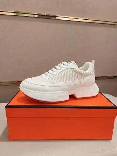 Hermes* Men's Code: 0905B60 Size: 38-44 (45 customized)