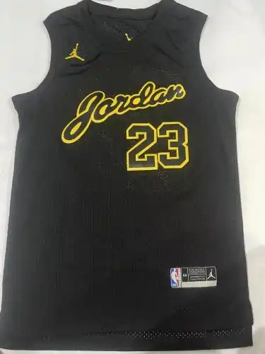 Bulls No. 23 Michael Jordan Chicago Retro Commemorative Edition Black