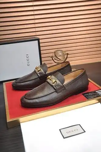 Guchi* Men's Code: 0724B90 Size: 38-44