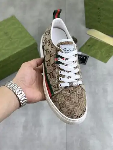 Guqi* Men's Code: 0916B30 Size: 38-44
