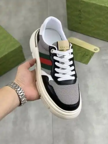 Guchi* Men's Code: 0909B40 Size: 38-44