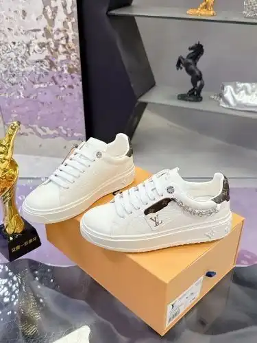 LV* Women's Model Code: 0819C20 Size: 35-40