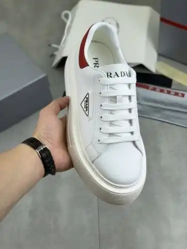 Prada* Men's Model Code: 0913C20 Size: 38-44