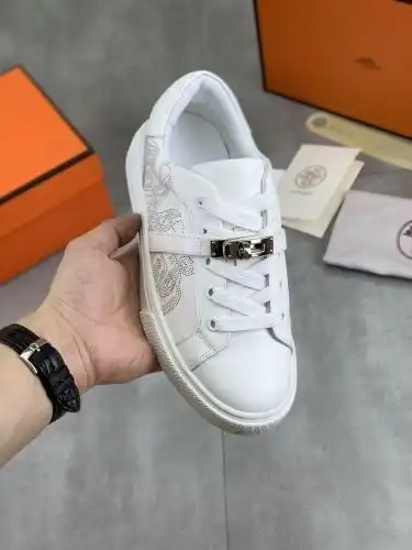 Hermes* Couple model Code: 0822C60 Size: 35-44 (45 customized)
