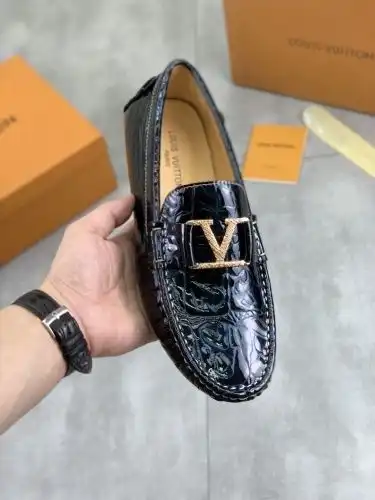LV* Men's Model Code: 0727B20 Size: 38-44 (45 customized)