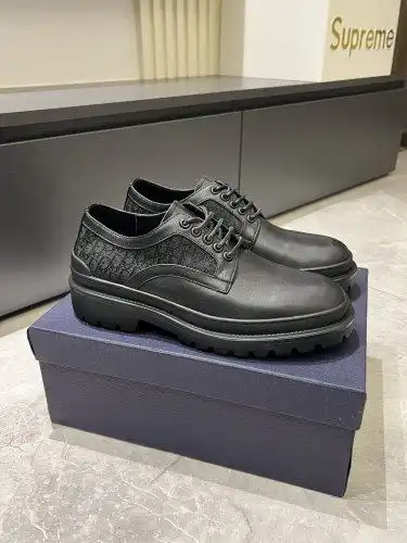 Dior* Men's Coding: 0902B Size: 38-44 (45 46 customized)