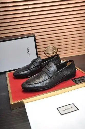 Guchi* Men's Code: 0724B90 Size: 38-44