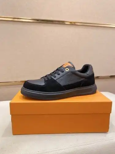 LV* Men's Model Code: 0911B40 Size: 38-44 (45 customized)
