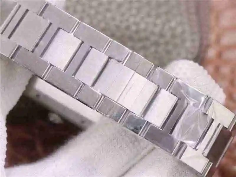 V9卡地亚坦克系列机械男装 长40.5mm宽31mm厚7.8mm (17).webp