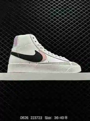 La pieza versátil 5 Blazer Low '77 Jumbo genuina es un zapato Blazer clásico nuevo y mejorado, con e