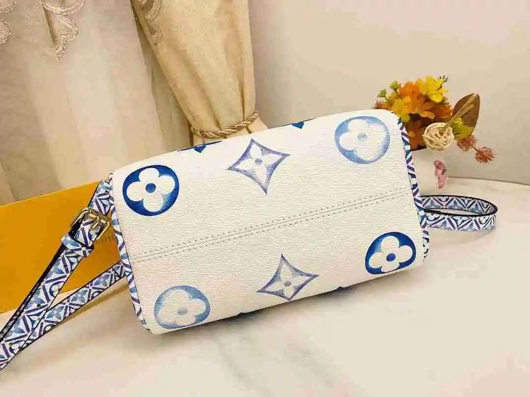 DE002350 (9).webp
